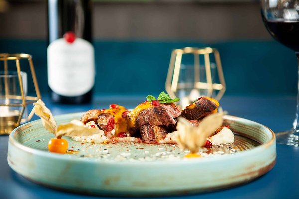 Comment réussir une tarte fine aux poires et gorgonzola avec une pâte feuilletée maison ?